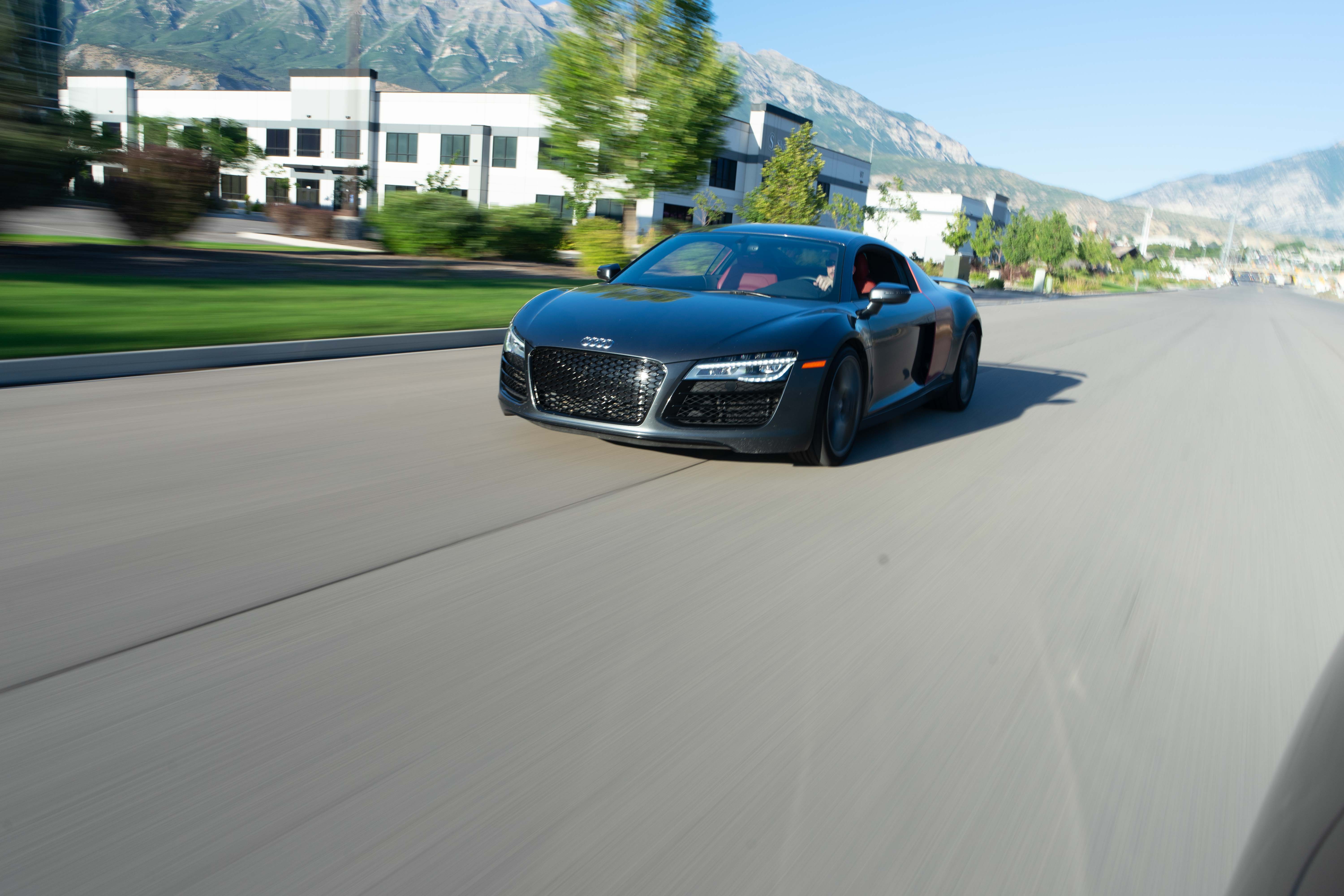 R8 Rolling Shot Front